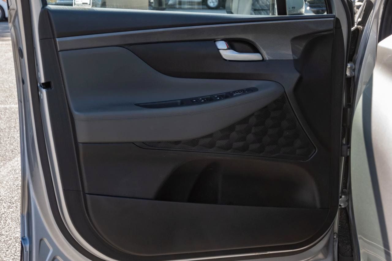 Used 2021 Hyundai Santa Fe SE FWD image 9