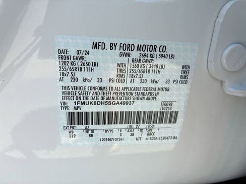 Used 2025 Ford Explorer Active AWD/4WD image 33