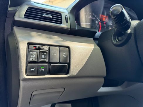 Used 2016 Honda Odyssey Touring image 22