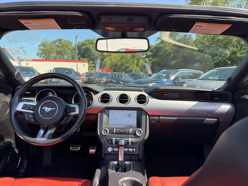 Used 2020 Ford Mustang Premium RWD image 15