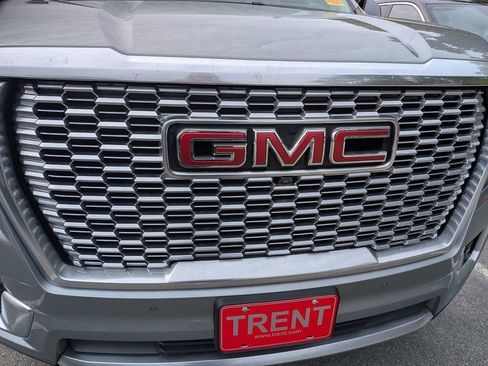 Certified 2023 GMC Yukon XL Denali w/ Denali Reserve Package AWD/4WD image 15