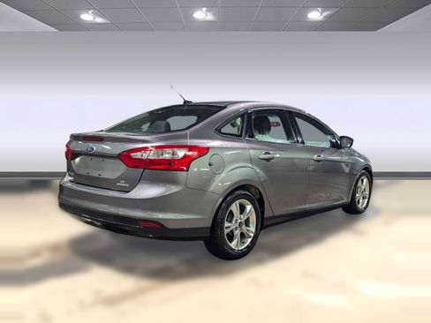 Used 2014 Ford Focus SE w/ SE Winter Package image 7