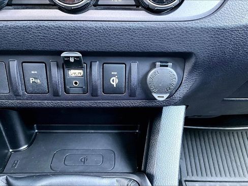 Used 2017 Toyota Tacoma TRD Pro image 12