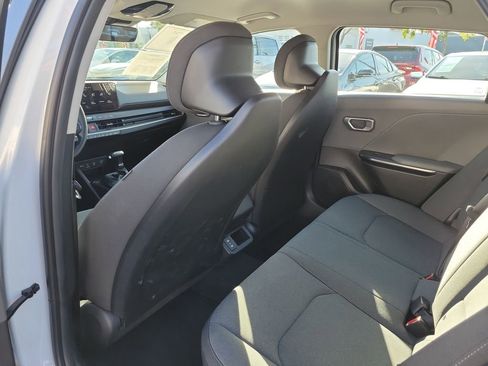Used 2025 Kia K4 LXS image 12