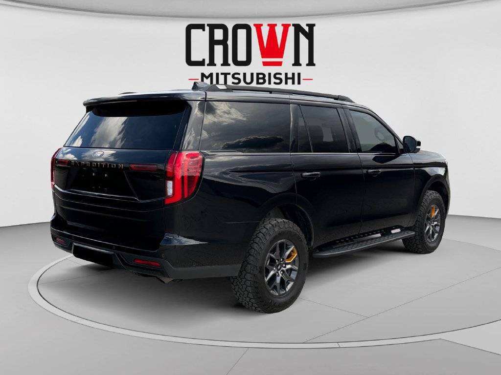 Used 2025 Ford Expedition Tremor AWD/4WD image 3