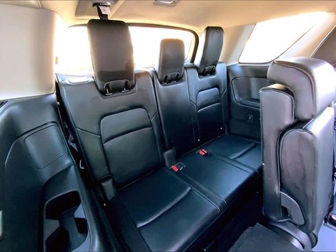 Used 2023 Nissan Pathfinder SL image 18