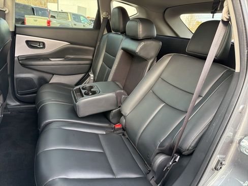 Used 2020 Nissan Murano SV w/ Premium Package image 9