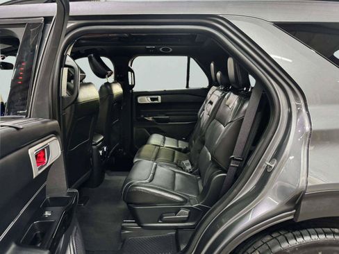 Used 2022 Ford Explorer ST w/ Equipment Group 401A AWD/4WD image 31