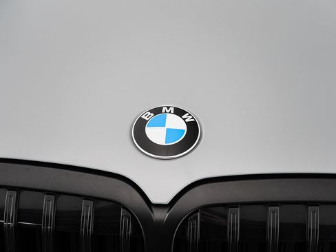 Used 2025 BMW X7 M60i AWD/4WD image 50