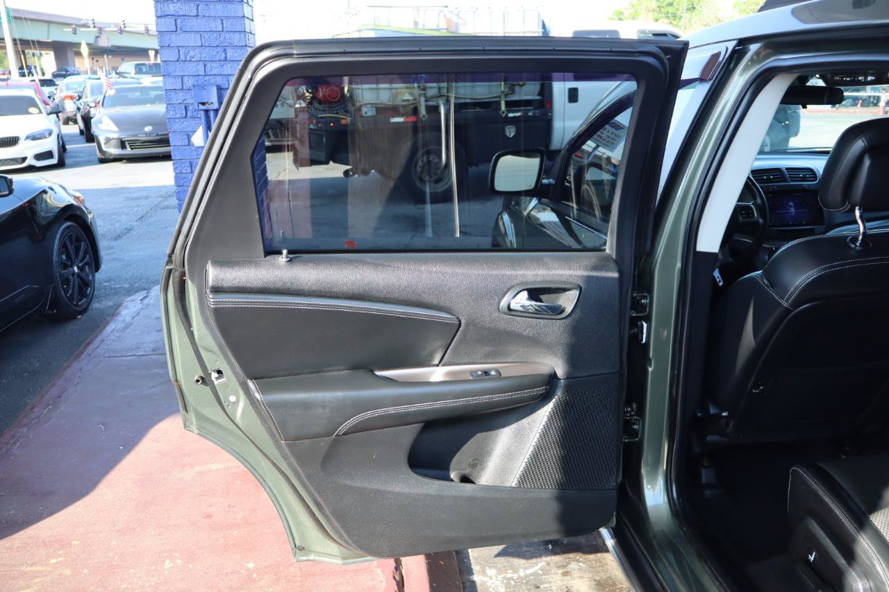 Used 2018 Dodge Journey Crossroad AWD/4WD image 14