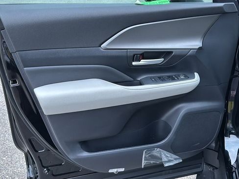 New 2026 Toyota Grand Highlander AWD image 13