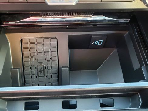 New 2026 Ford F350 Lariat w/ Black Appearance Package image 22