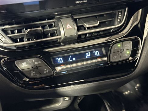 Used 2022 Toyota C-HR XLE image 27