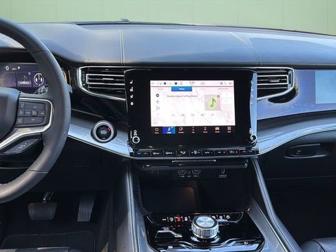 Certified 2022 Jeep Wagoneer Series III image 20