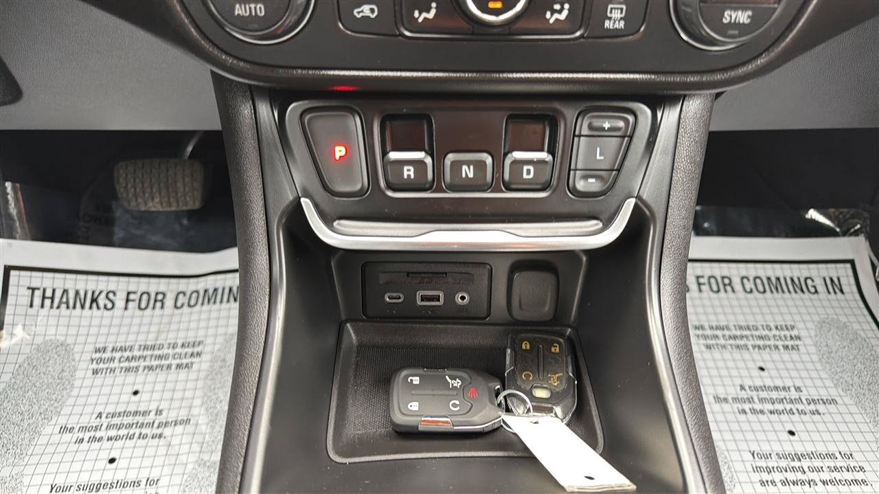 Used 2019 GMC Terrain Denali w/ Driver Alert Package II AWD/4WD image 22