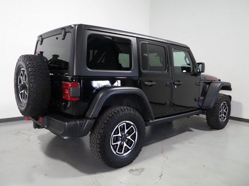 Used 2025 Jeep Wrangler 4WD Rubicon image 5