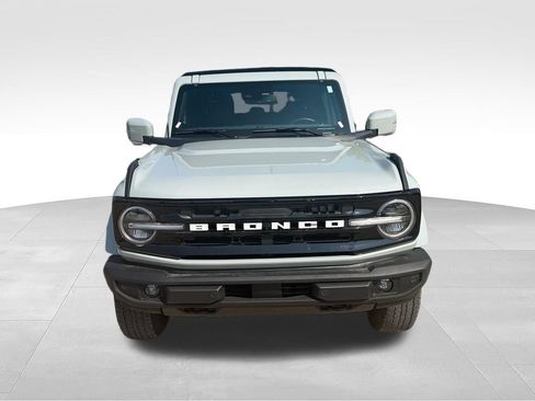 Used 2024 Ford Bronco Outer Banks AWD/4WD image 8