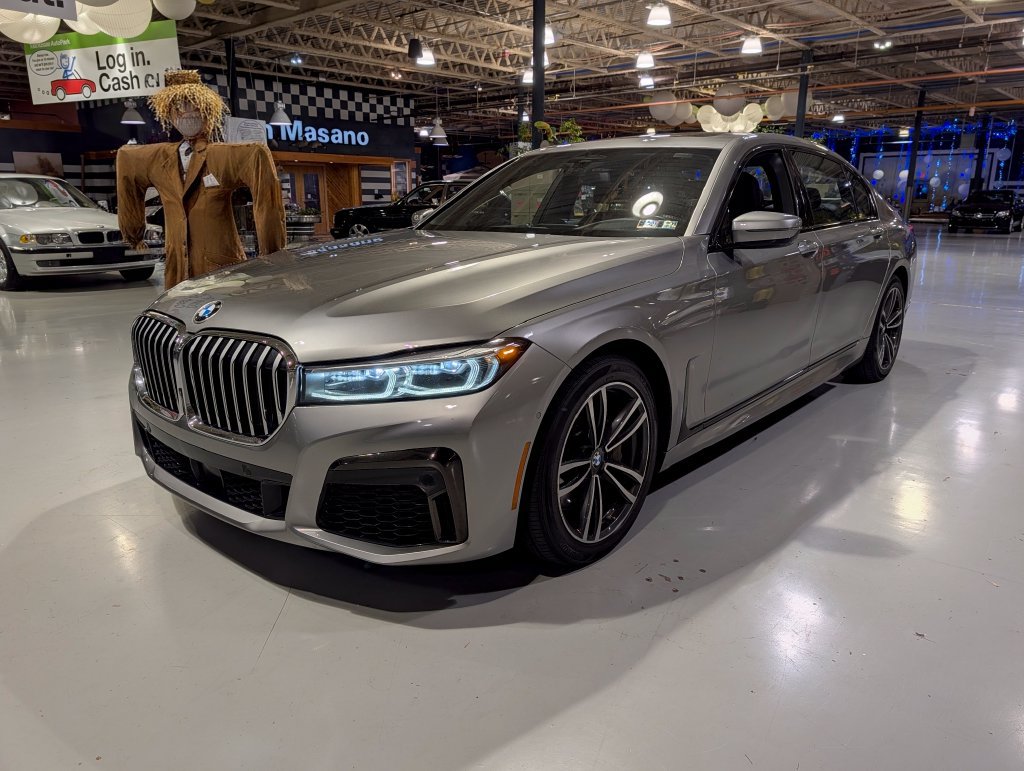 Used 2021 BMW 750i xDrive w/ Executive Package AWD/4WD image 1