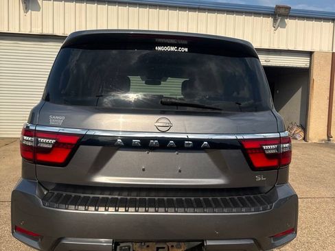 Used 2021 Nissan Armada SL w/ Captain's Chairs Package RWD image 4