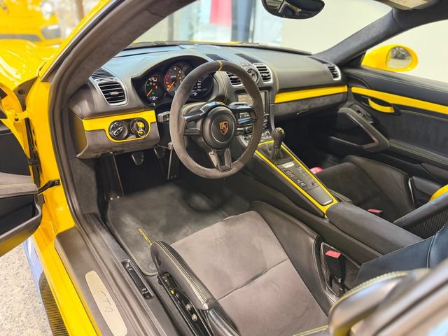 Used 2016 Porsche Cayman GT4 w/ Sport Chrono Package RWD image 21