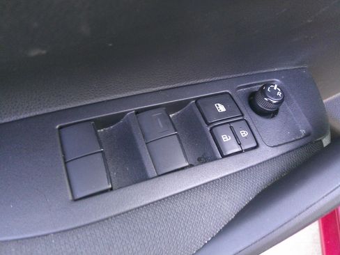 Used 2023 Toyota Corolla LE image 18