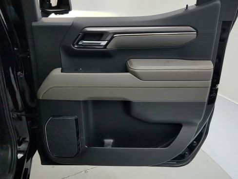 Used 2025 Chevrolet Silverado 1500 ZR2 w/ Technology Package image 21