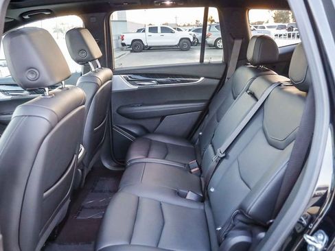 Used 2024 Cadillac XT6 Premium Luxury image 20