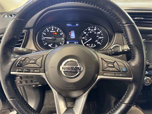 Used 2022 Nissan Rogue Sport SV w/ Technology Package image 8