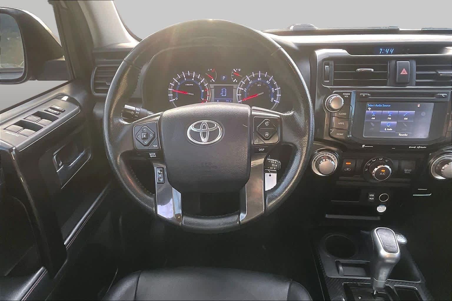 Used 2018 Toyota 4Runner TRD Off-Road Premium AWD/4WD image 6