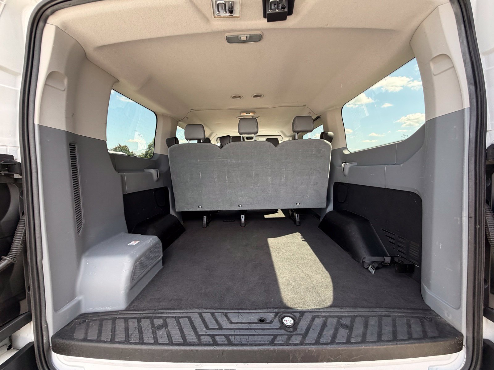 Used 2016 Ford Transit 150 XL RWD image 23