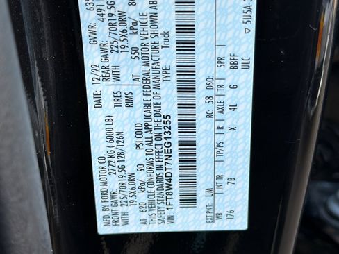 Used 2022 Ford F450 Platinum w/ FX4 Off-Road Package image 28