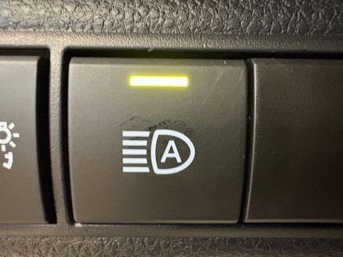 Certified 2026 Toyota Corolla SE w/ SE Package image 9