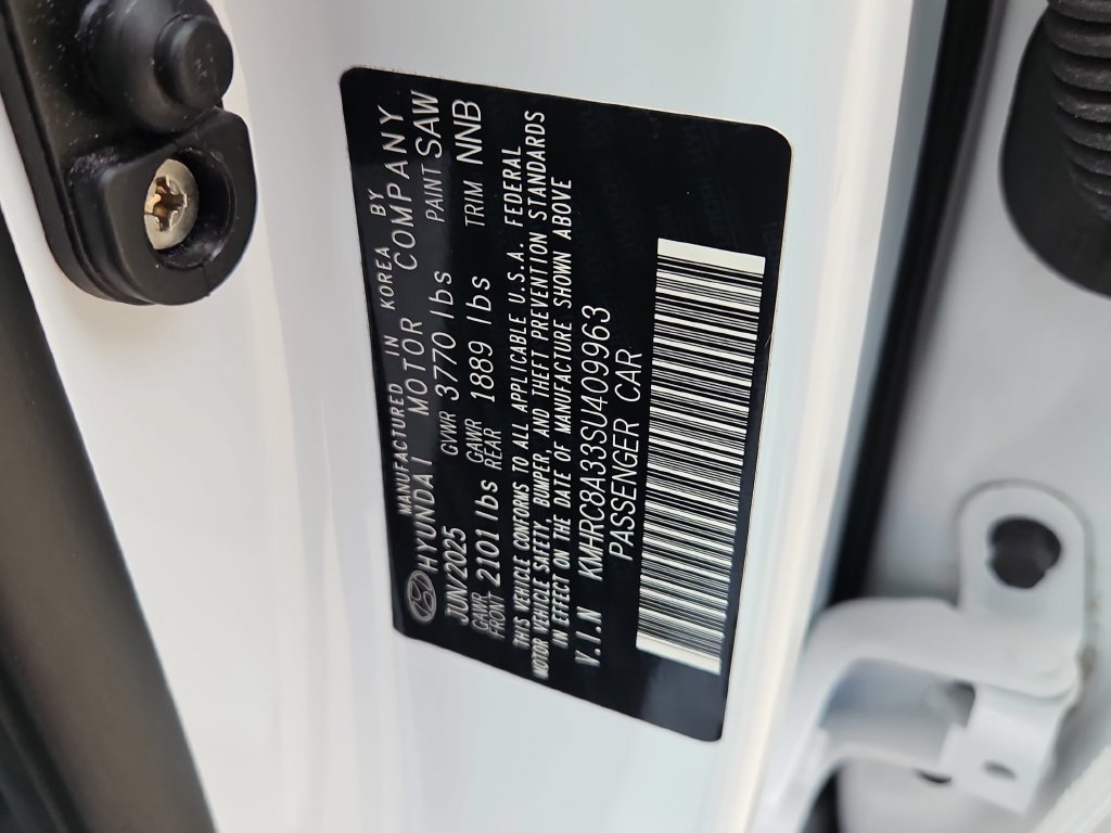 Used 2025 Hyundai Venue SEL FWD image 36