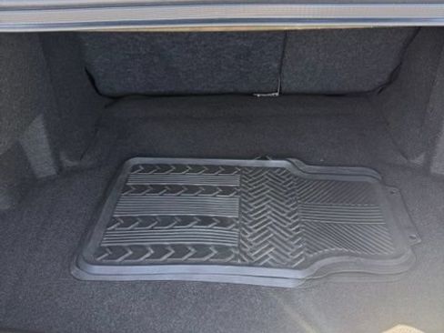 Used 2015 Ford Fusion SE FWD image 11