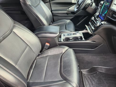 Used 2022 Ford Explorer ST w/ Equipment Group 401A image 14