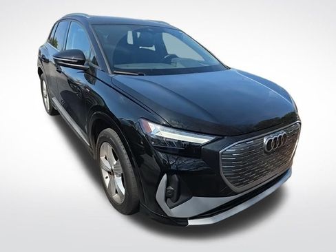 Used 2023 Audi Q4 e-tron Premium w/ Convenience Package image 2