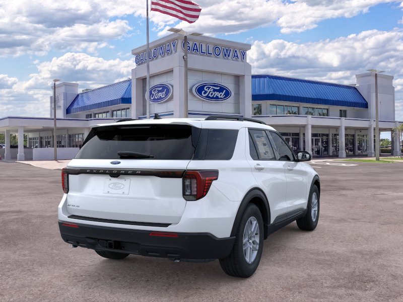 New 2026 Ford Explorer Active RWD image 8