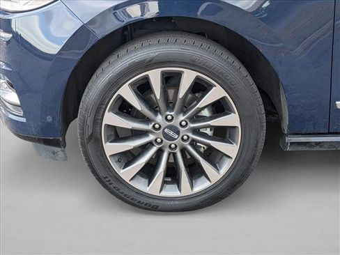 Used 2020 Lincoln Navigator Reserve w/ Luxury Package image 9