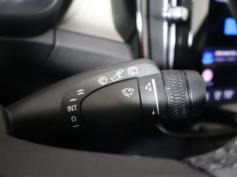 Used 2023 Volvo XC40 B5 Plus w/ Protection Package Premier AWD/4WD image 41