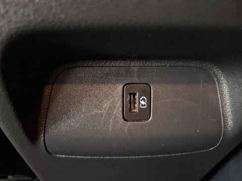 Used 2024 Nissan Sentra SR w/ SR Premium Package FWD image 11