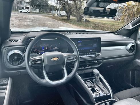 Used 2024 Chevrolet Colorado LT w/ LT Convenience Package image 10