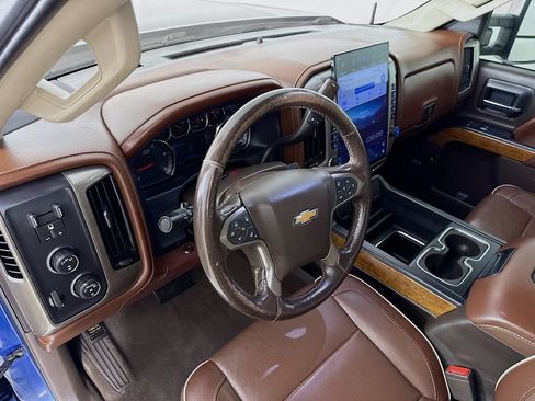 Used 2019 Chevrolet Silverado 2500 High Country AWD/4WD image 10