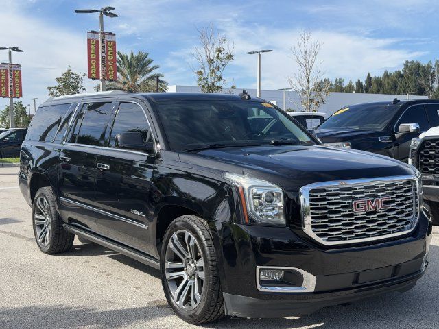 Used 2020 GMC Yukon XL Denali w/ Denali Ultimate Package RWD image 2