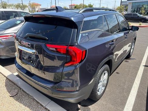 Used 2019 GMC Terrain SLE w/ Driver Convenience Package FWD image 2