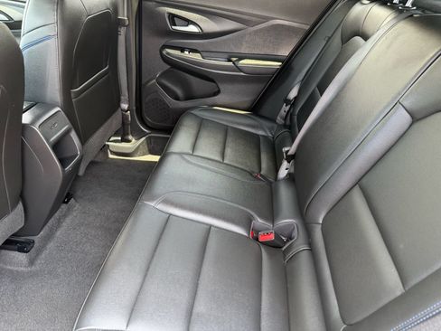 Used 2025 Buick Envista Sport Touring w/ Convenience I Package FWD image 27