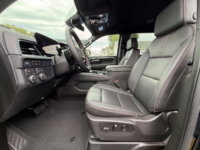 Used 2026 Chevrolet Tahoe RST w/ Comfort Package AWD/4WD image 18