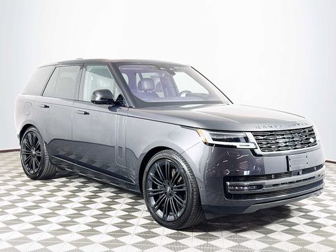 Used 2023 Land Rover Range Rover SE AWD/4WD image 3