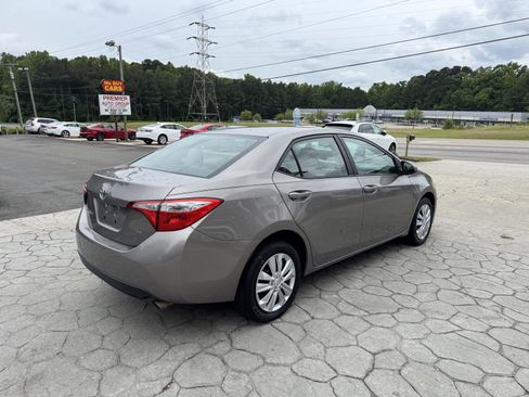Used 2015 Toyota Corolla LE FWD image 10