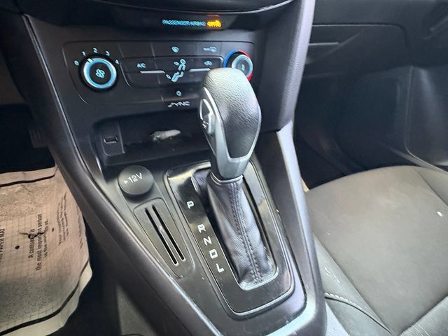 Used 2018 Ford Focus SE FWD image 22