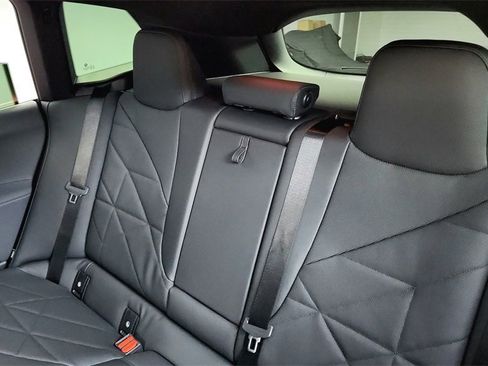 Used 2025 BMW iX xDrive50 image 44